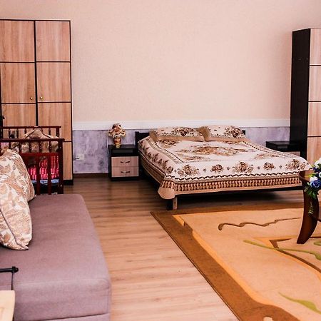 Hotel "Aishadeluxe" Тараз Екстериор снимка
