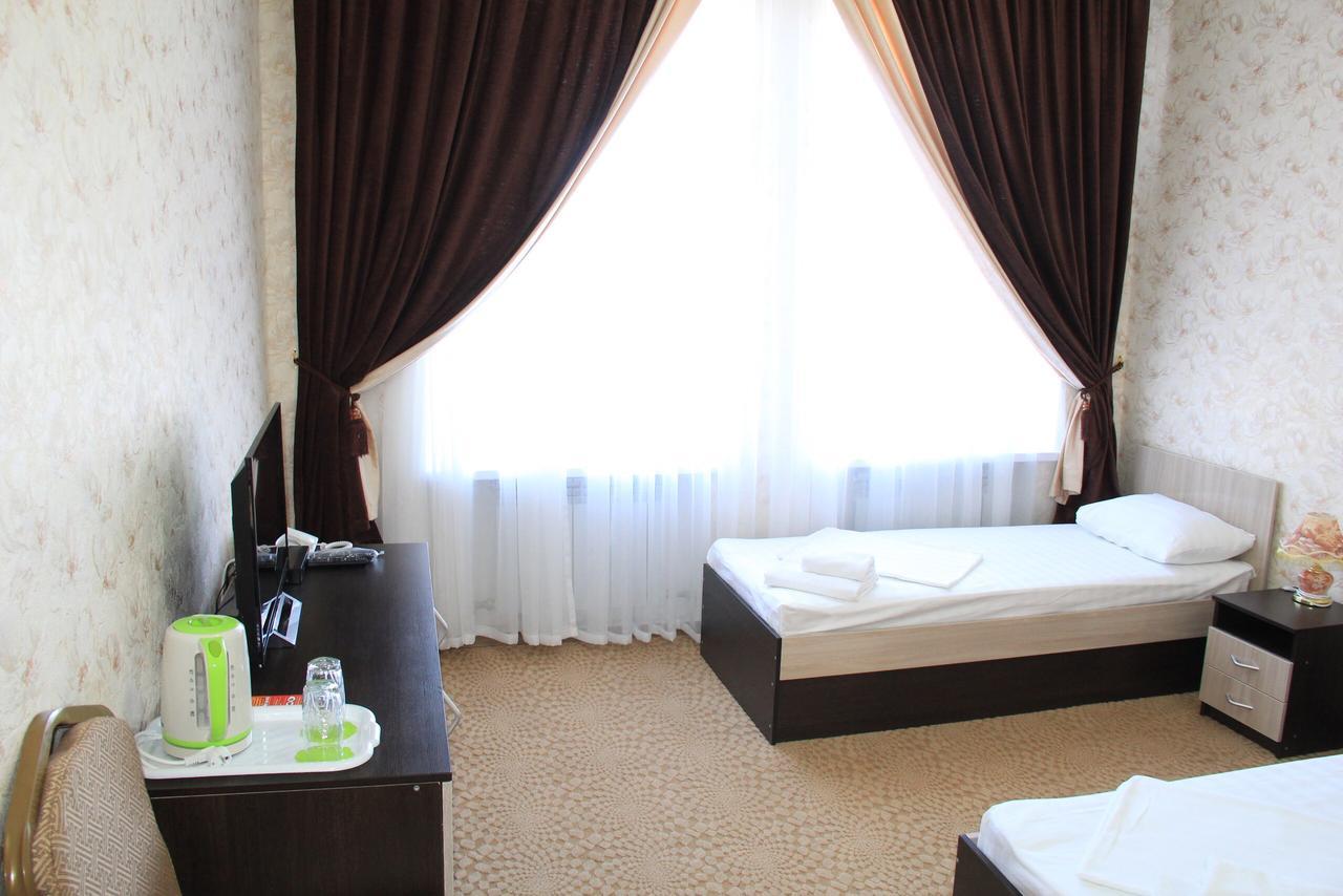 Hotel "Aishadeluxe" Тараз Екстериор снимка