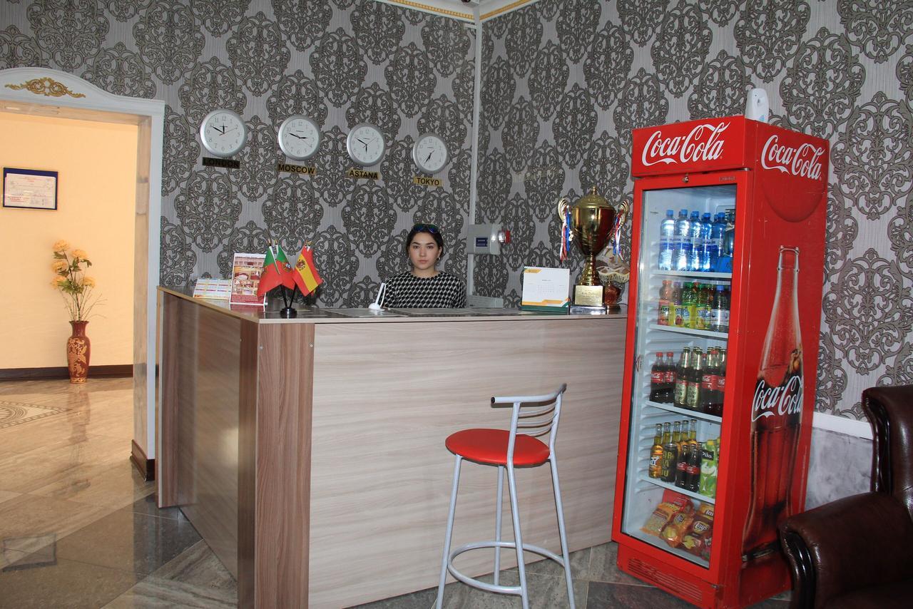 Hotel "Aishadeluxe" Тараз Екстериор снимка