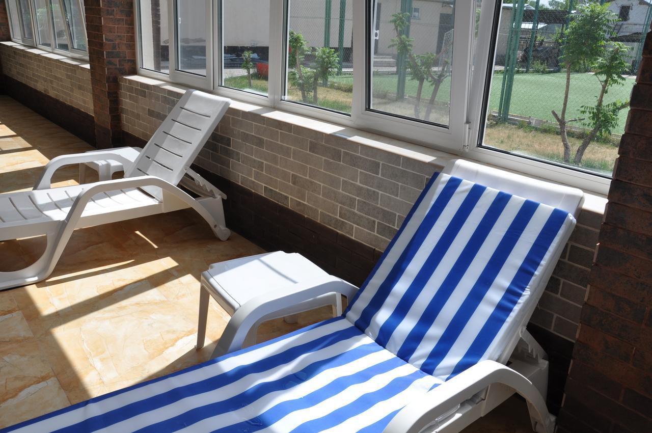 Hotel "Aishadeluxe" Тараз Екстериор снимка