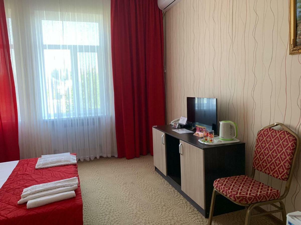 Hotel "Aishadeluxe" Тараз Екстериор снимка